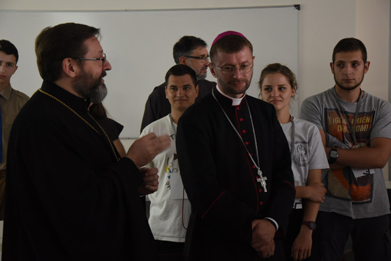 Патріарх Святослав розповідає молоді про результати своєї зустрічі з молодіжними душпастирями