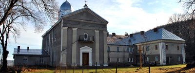 Влада перешкоджає відродженню василіанського монастиря у Краснопущі на Тернопільщині