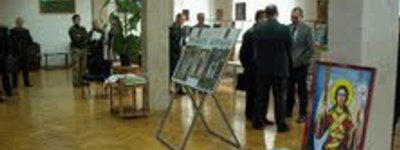 Презентовано виставку художніх творів засуджених «Свята Покрова»