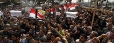 Державне телебачення Єгипту закликало всіх "чесних громадян" вийти на вулиці Каїру і допомогти армії в битві з християнами-коптами