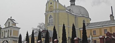 Дрогобич: монастир св. апостолів Петра і Павла