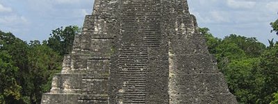 Туристы, встречавшие «конец света», повредили храм майя