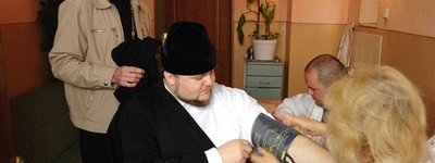 Священнослужителі УПЦ КП здали кров для бійців АТО