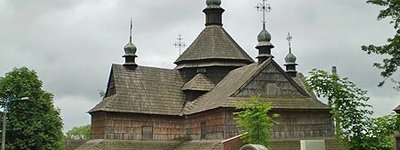 Conflict between the Ukrainian Orthodox of Moscow Patriarchate and the Ukrainian Greek Catholics over the church in western Ukrainian town of Kolomyya