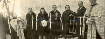 Праворуч священник УГКЦ Омелян Ковч із парафіянами, праведник України, який рятував євреїв від нацистів. Свого часу він був і в УГА, і ОУН