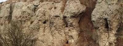 Науковці дослідили скельний Межигірський монастир