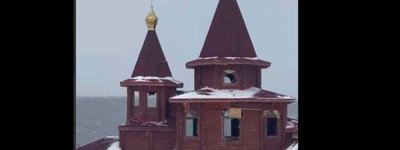 Оккупанты в Изюме беспощадно разбомбили храм: видео с места события