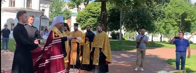 Предстоятель Православной Церкви Украины освятил крест для Софии Киевской