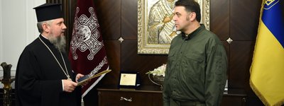 Предстоятель ПЦУ нагородив церковним орденом держсекретаря Міноборони України