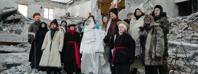 Дух свята на деокупованих територіях: в Україні вийшов фільм "Різдво разом"
