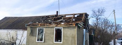 Два російські снаряди зруйнували оселю священнослужителя УПЦ МП на Сумщині