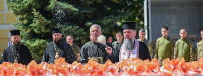 Предстоятель ПЦУ освятив великодні паски для українських воїнів
