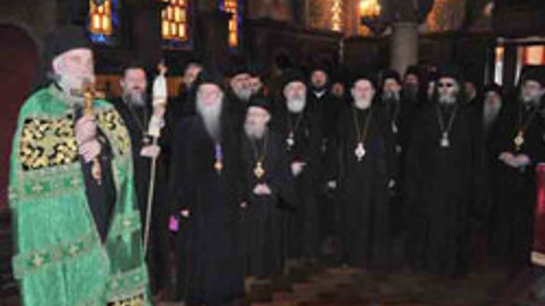 Предстоятель УПЦ привітав нового Предстоятеля Сербської Православної Церкви - фото 1