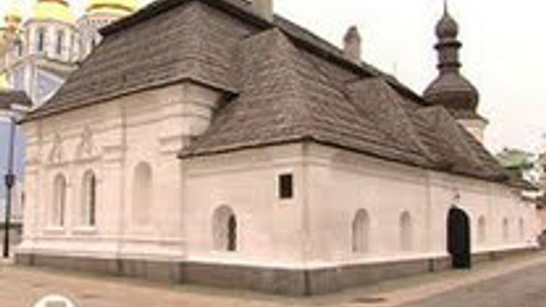 Установлена причина разрушения трапезного храма Михайловского Златоверхого монастыря - фото 1
