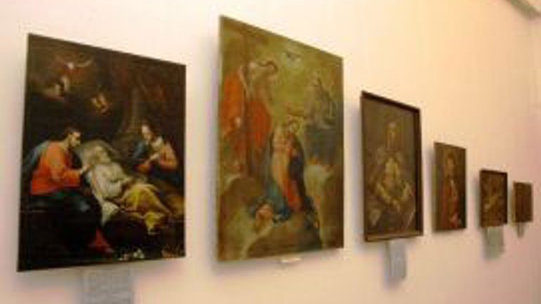 Музей Волынской иконы представил в епархии уникальную выставку религиозной живописи разных конфессий - фото 1