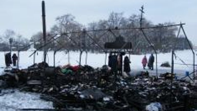 Tent of Moscow Patriarchate Church Burns Down in Chernihiv - фото 1
