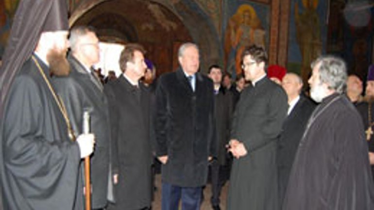 Представники влади відвідали Свято-Кирилівський храм УПЦ та ознайомилися з його історією - фото 1