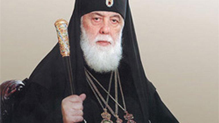 Грузинська Православна Церква образилася на президента Саакашвілі, партія якого зрівняла в правах всі релігійні конфесії Грузії - фото 1
