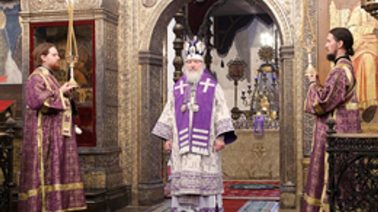 Патріарх Кирил прибув до України заздалегідь для неофіційної зустрічі у Криму з Патріархом Ілією ІІ та Віктором Януковичем - фото 1