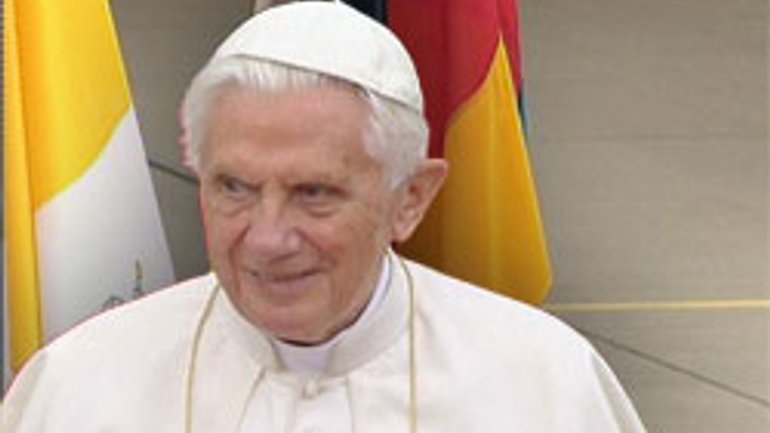 Ватикан опроверг слухи об отставке Бенедикта XVI в 2012 году - фото 1