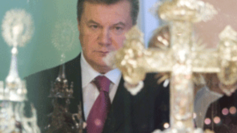 Виктор Янукович пообещал посодействовать возвращению в Украину праха Ярослава Мудрого - фото 1