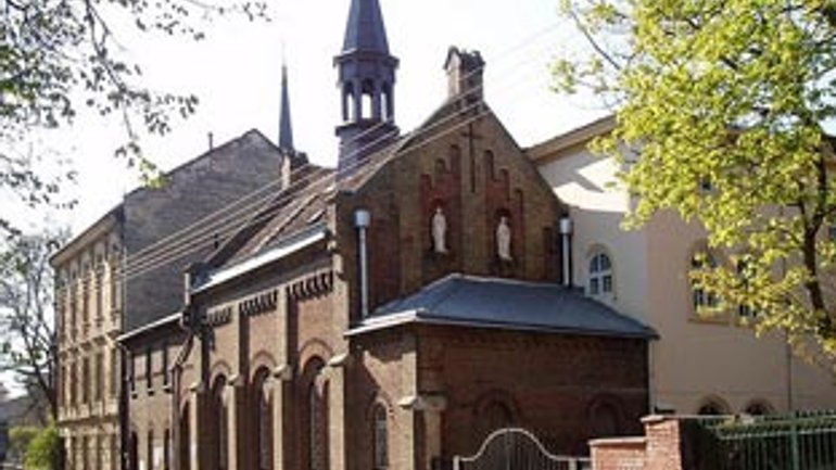 Церква Безсребреників Косми і Дам’яна - фото 1