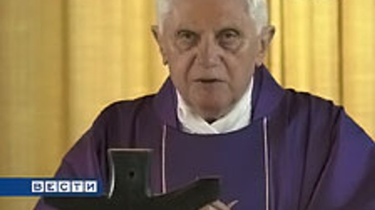 Папа Бенедикт XVI молиться за Італію та Таїланд - фото 1