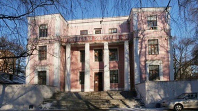 В Днепропетровске УПЦ передали здание горбольницы - фото 1