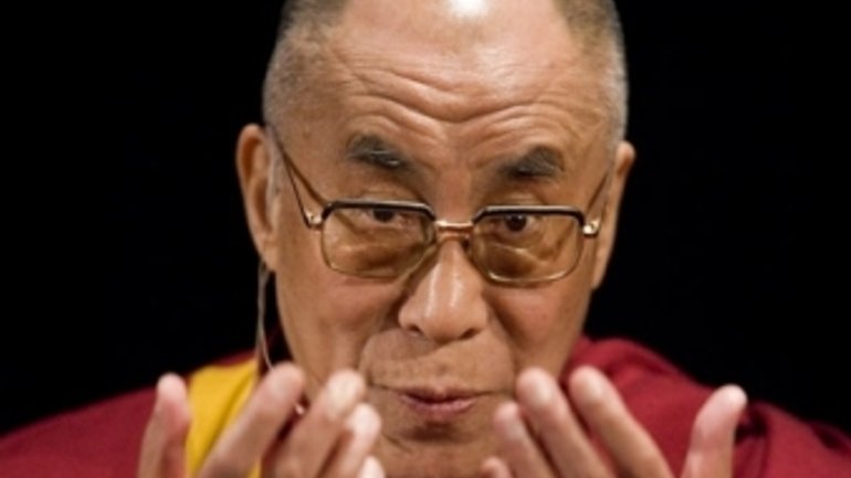 Далай-лама обеспокоен состоянием демократии в Украине - фото 1