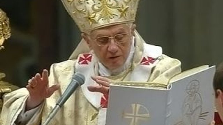 Сьогодні опівдні Папа Бенедикт виголосить послання Urbi et Orbi «Граду та миру» - фото 1