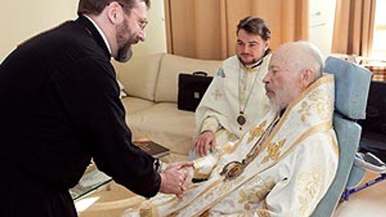 Patriarch Sviatoslav visits Metropolitan Volodymyr in the hospital - фото 1