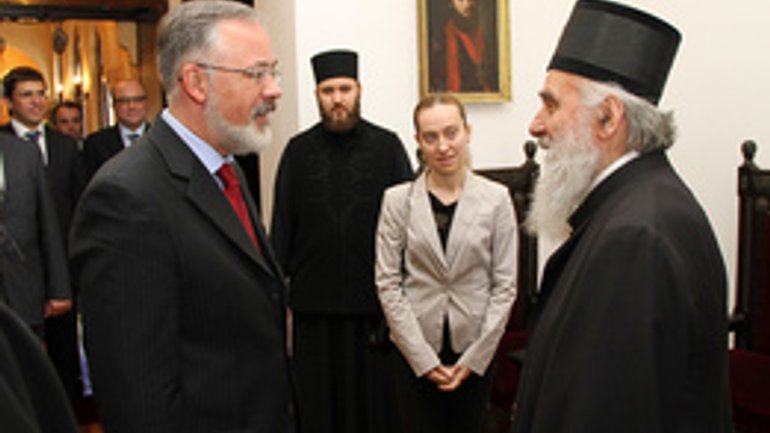 Дмитрий Табачник получил орден от Патриарха Сербского - фото 1