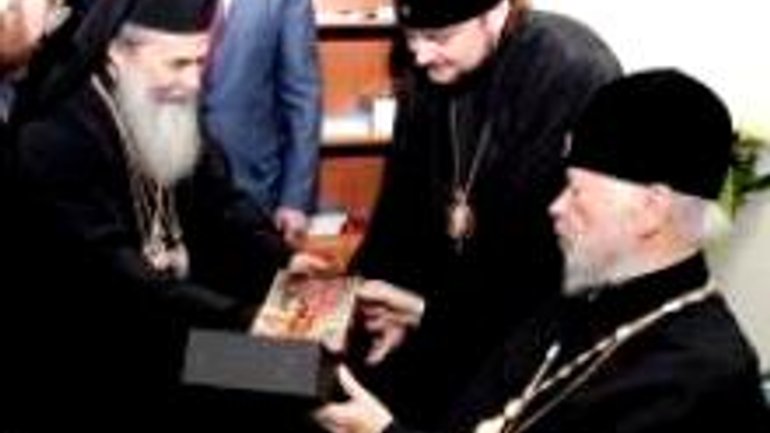 Патріарх Єрусалимським Феофіл ІІІ запросив Митрополита Володимира відправити богослужіння на Святій Землі - фото 1