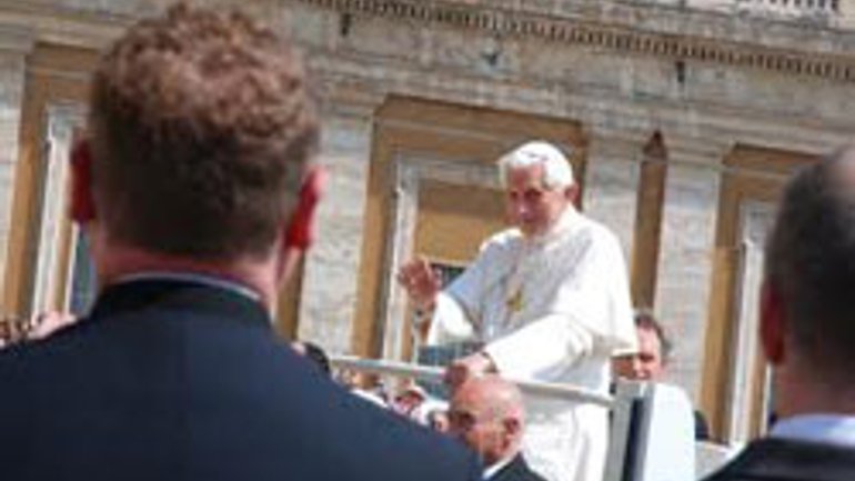 Папа Бенедикт XVI привітав українських військовиків-паломників - фото 1