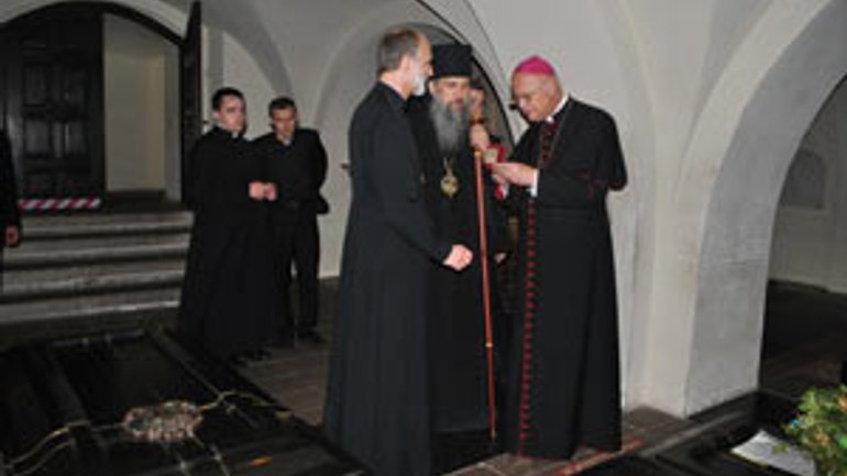 Archbishop Claudio Maria Celli Visits Ukrainian Catholic University - фото 1