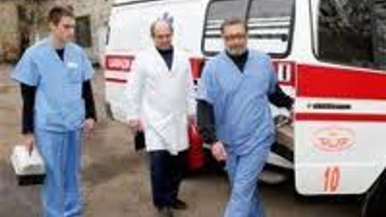 В днепропетровской больнице псевдосвященник изгоняет бесов - фото 1