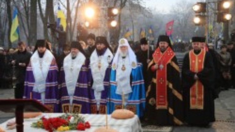 У Києві представники Церков України вшанували пам'ять про загиблих від Голодомору - фото 1