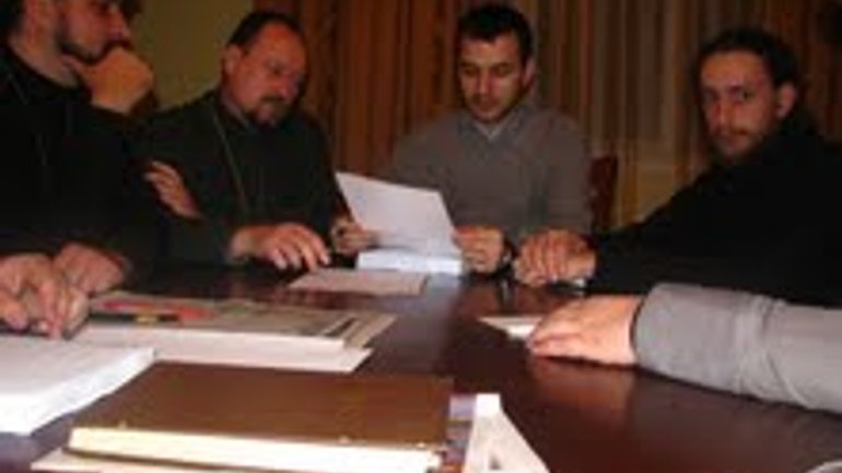 В Ужгородській богословській академії та Карпатському університеті готують до друку повнотекстовий Служебник - фото 1