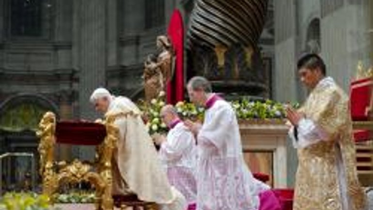 Папа Бенедикт XVI розповів про що молитиметься на початку 2013 року - фото 1