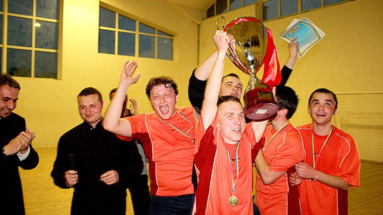 Анонс: єзуїти у Львові організовують міжрелігійний турнір з міні-футболу - фото 1