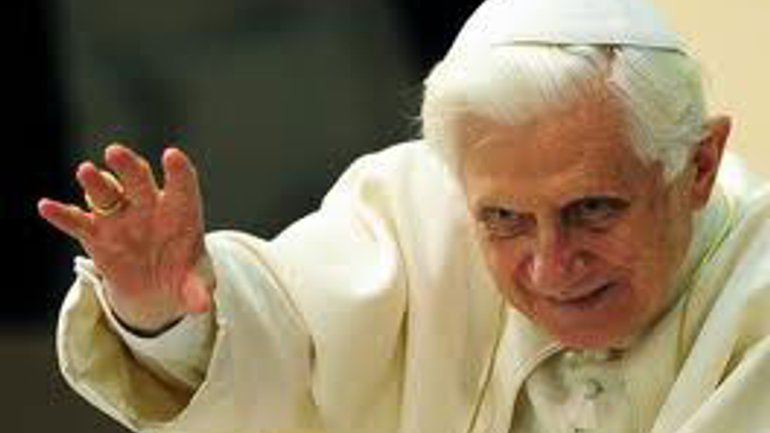 Папа Бенедикт XVI попросив помолитися за свого наступника - фото 1