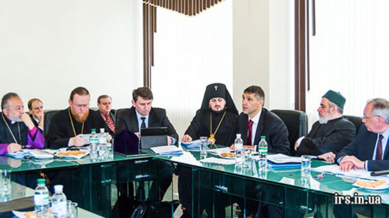 Представители власти заинтересовались сотрудничеством с Всеукраинским Советом Церквей - фото 1