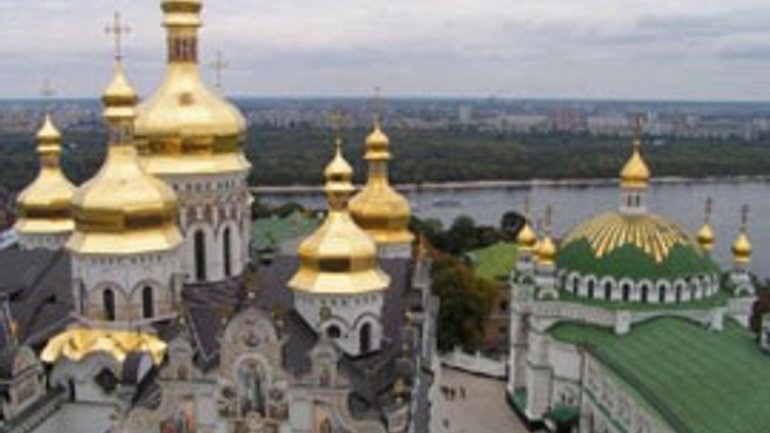 Киевские власти решили передать Лавру церковникам - фото 1