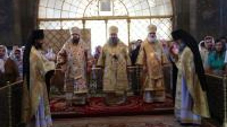 У Києво-Печерській Лаврі молитовно відзначили 25-ту річницю відродження чернечого життя - фото 1