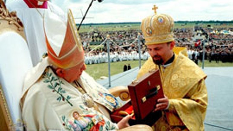 Патріаршому собору УГКЦ передали Євхаристійну чашу блаженного Івана Павла ІІ - фото 1
