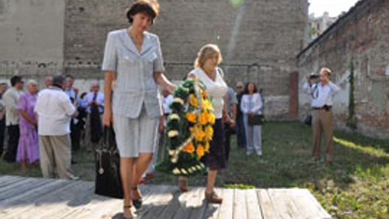 Представники світового українства у Львові помолилися за жертв тоталітарного режиму - фото 1