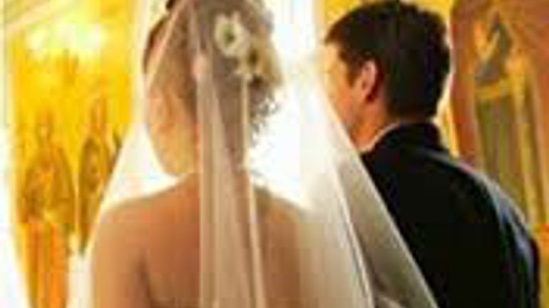 Церковні шлюби вдвічі міцніші за офіційні, - соцопитування - фото 1