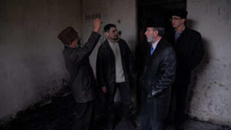 Crimean Muslims Say Mosque Deliberately Set on Fire in Crimea - фото 1