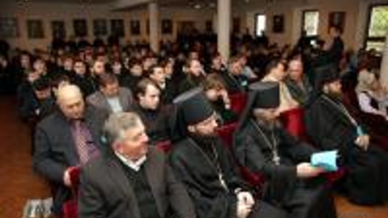 На V міжнародній науково-практичній конференції у КДА говорять  про духовну і світську освіту - фото 1