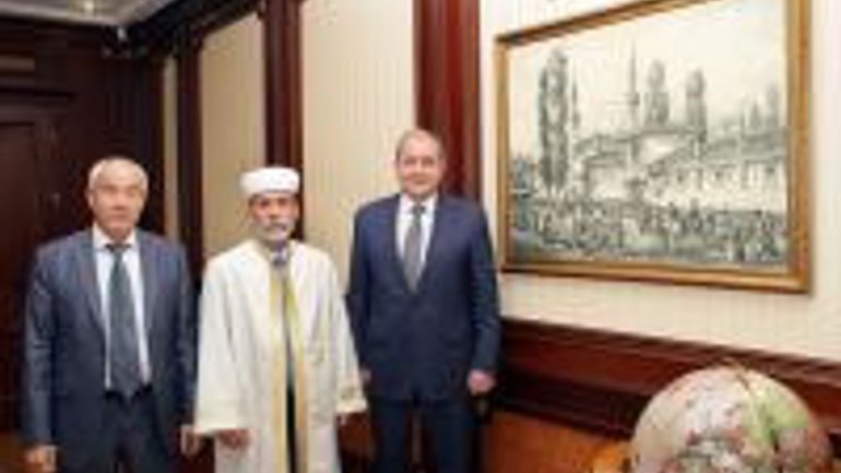 У Могилева и Муфтия Крыма общее мнение относительно поджога мечетей - провокация - фото 1